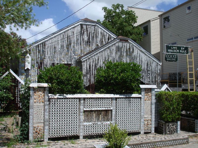 дом из пивных банок дом из пивных банок