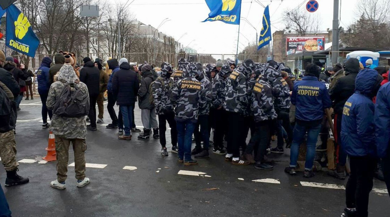 «Что за позорный цирк?!»: Как на Украине сорвали голосование россиян на президентских выборах «Что за позорный цирк?!»: Как на Украине сорвали голосование россиян на президентских выборах