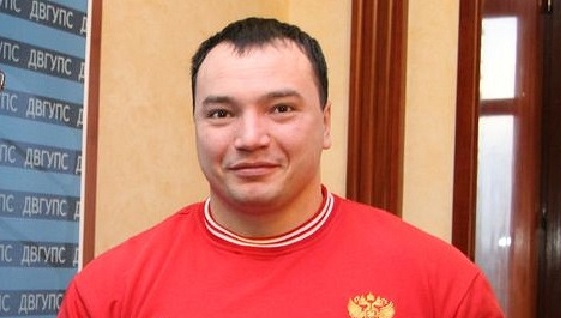 В Хабаровске в драке убит чемпион мира по пауэрлифтингу Андрей Драчев