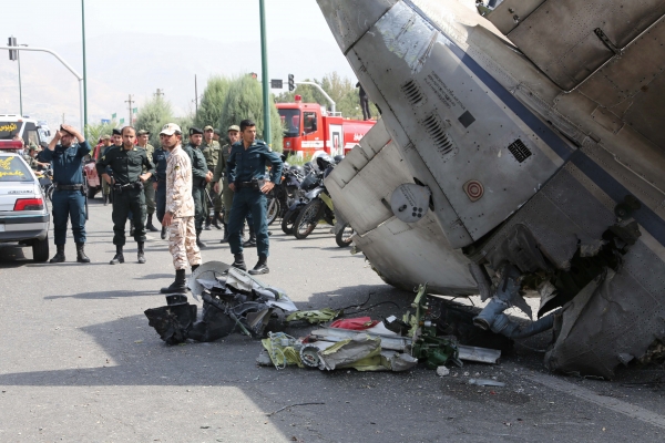 Из-за  режима санкций парк самолетов  Ирана  не обновлялся десятилетиями. Катастрофа Iran-140