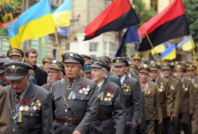 На Украине посмертно наградили «ударников Холокоста» На Украине посмертно наградили «ударников Холокоста»