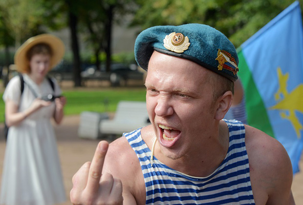 «Они все чокнутые, эти русские» (взгляд из-за бугра) «Они все чокнутые, эти русские» (взгляд из-за бугра)