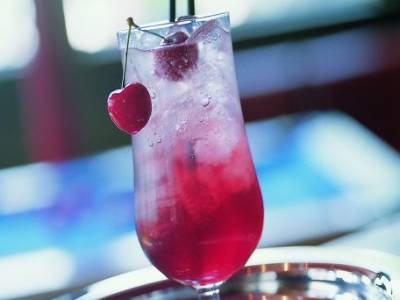 Украшаем бокалы для коктейлей. С праздником по жизни