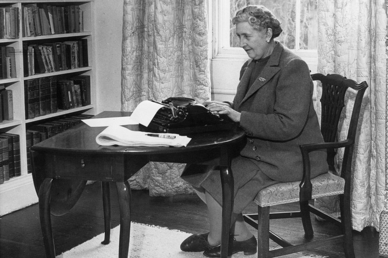 Как известные писатели заставляли себя работать? writers01 Как известные писатели заставляли себя работать?