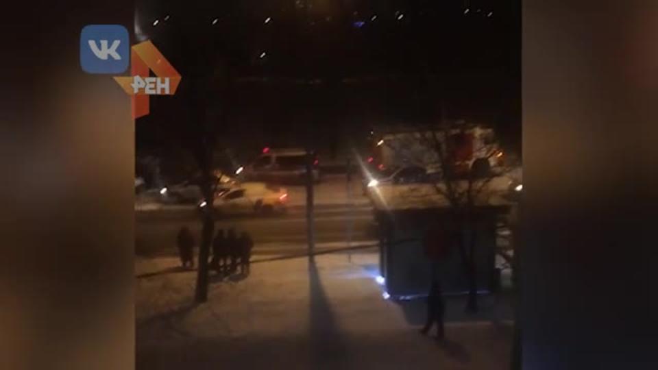 Машина превратилась в груду металла после наезда на столб в Москве