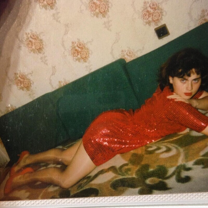 Фото голой девушки начала 90-х годов