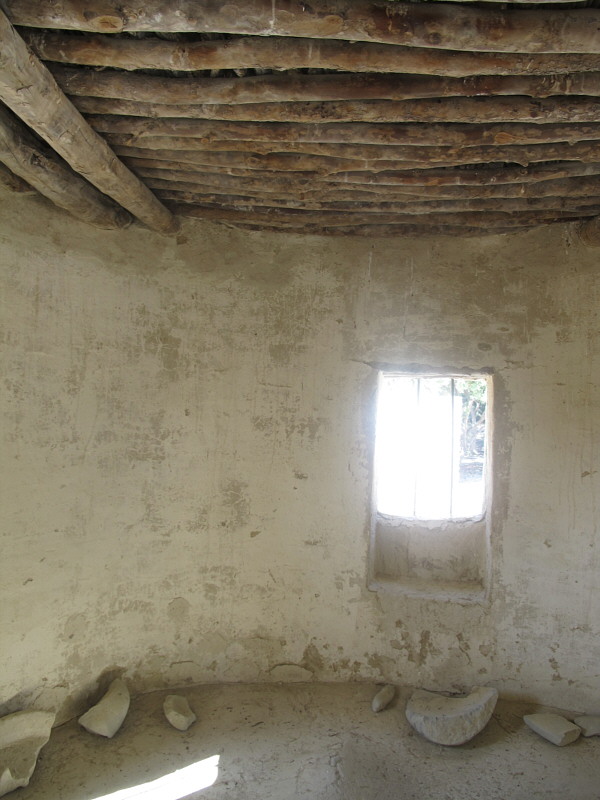 Интерьер реконструированного толоса. Хирокития, Крит