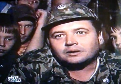 Как в 1998 году майор Беляев на танке выбивал себе зарплату.