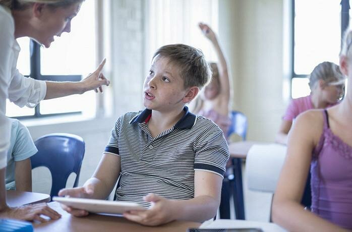 Как отвечать на хамство взрослых: инструкция для подростков