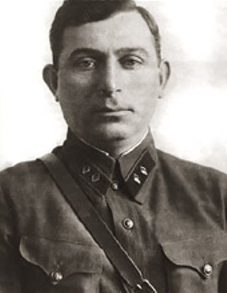 Вы знаете кто автор противотанкого "ежа"? война, изобретения