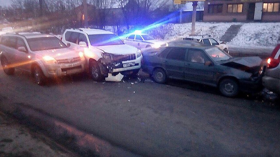 Пьяная судья разбила пять автомобилей Пьяная судья разбила пять автомобилей