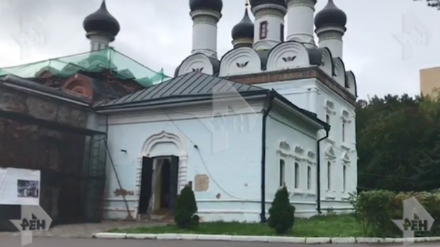 Преступники вынесли несколько икон из храма XVII века в Москве