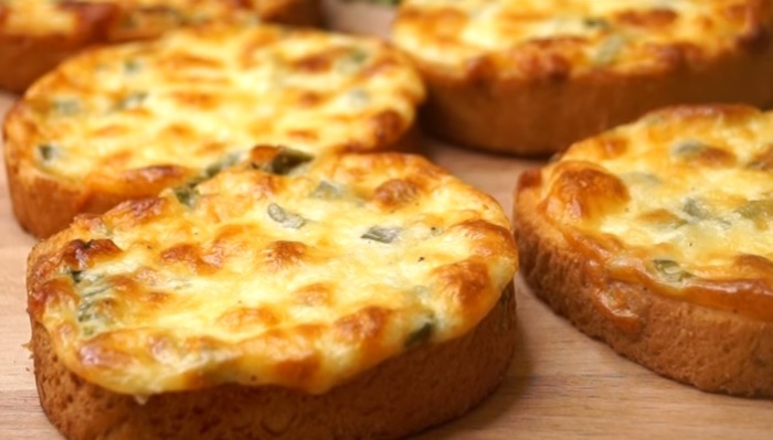 Сырные гренки Сырные гренки с хрустящей корочкой и нежнейшим вкусом