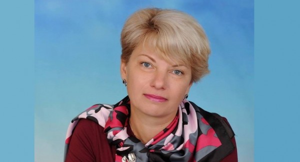 Элегантная женщина отмечает День рождения!
