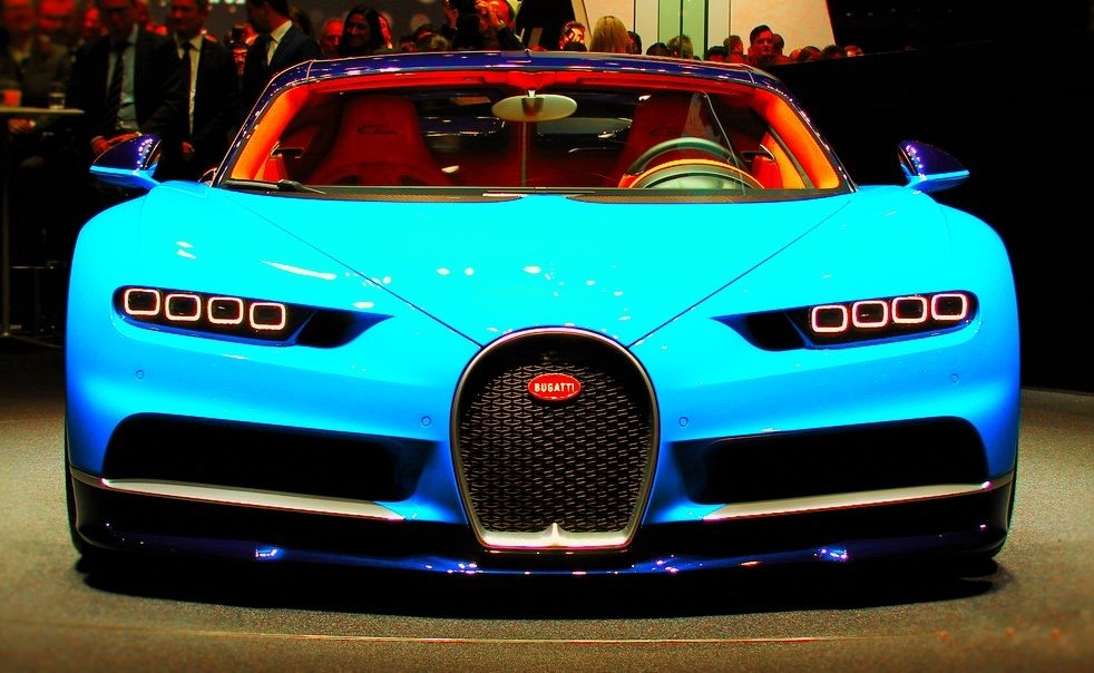 Bugatti срочно отзывает гиперкары: новый Chiron оказался небезопасен
