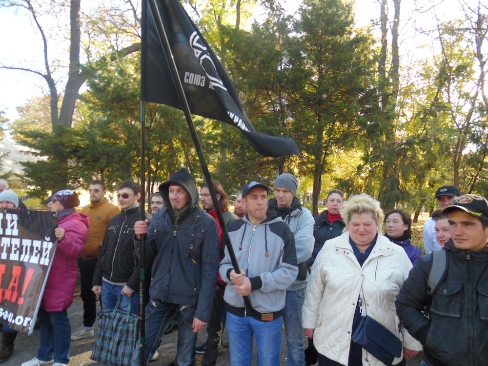 Одесские анархисты митинговали на Куликовом поле по случаю юбилея батьки Махно Одесские анархисты митинговали на Куликовом поле по случаю юбилея батьки Махно