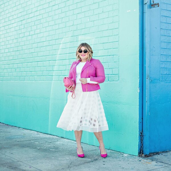 https://www.instagram.com/nicolettemason/
