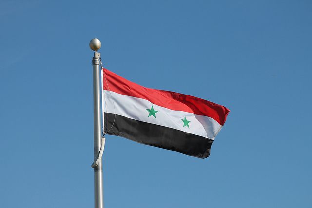 Сирийский флаг подняли над освобожденной от боевиков провинцией Дераа