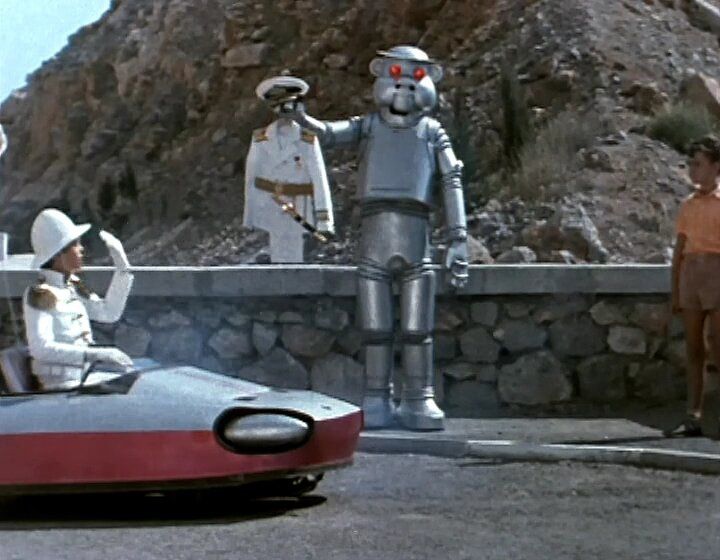 Злоключения робота Балбеса во время съемок «Тайны железной двери», изображение №9