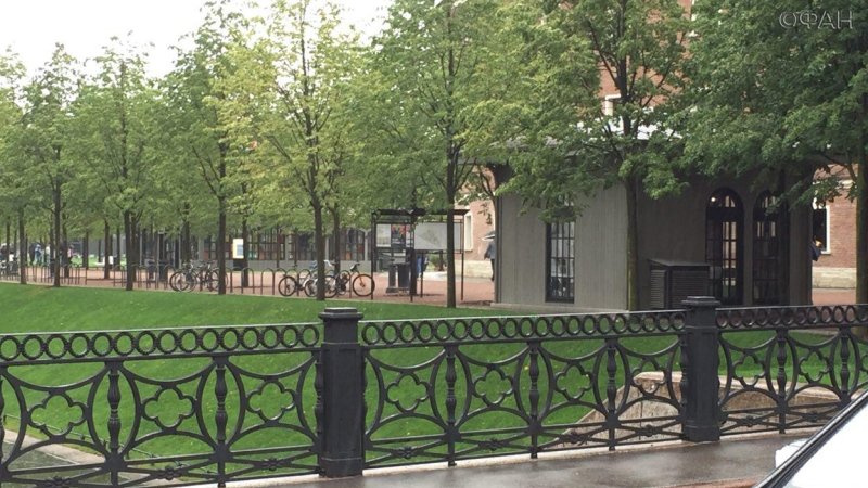 Дворы в районе Новой Голландии в Петербурге откроют для пешеходов