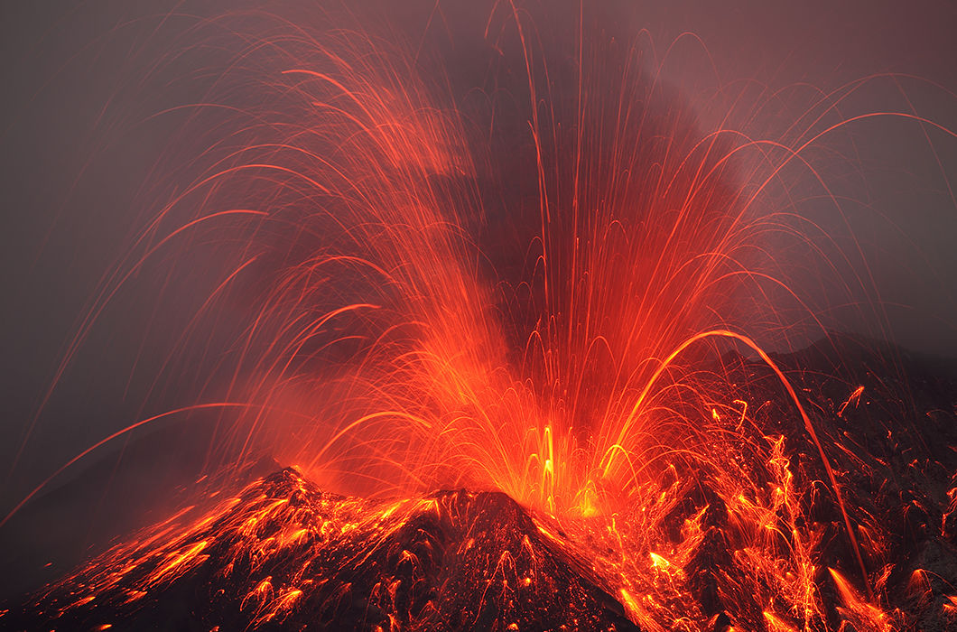 Извержения вулканов, пойманные в объектив фотокамеры