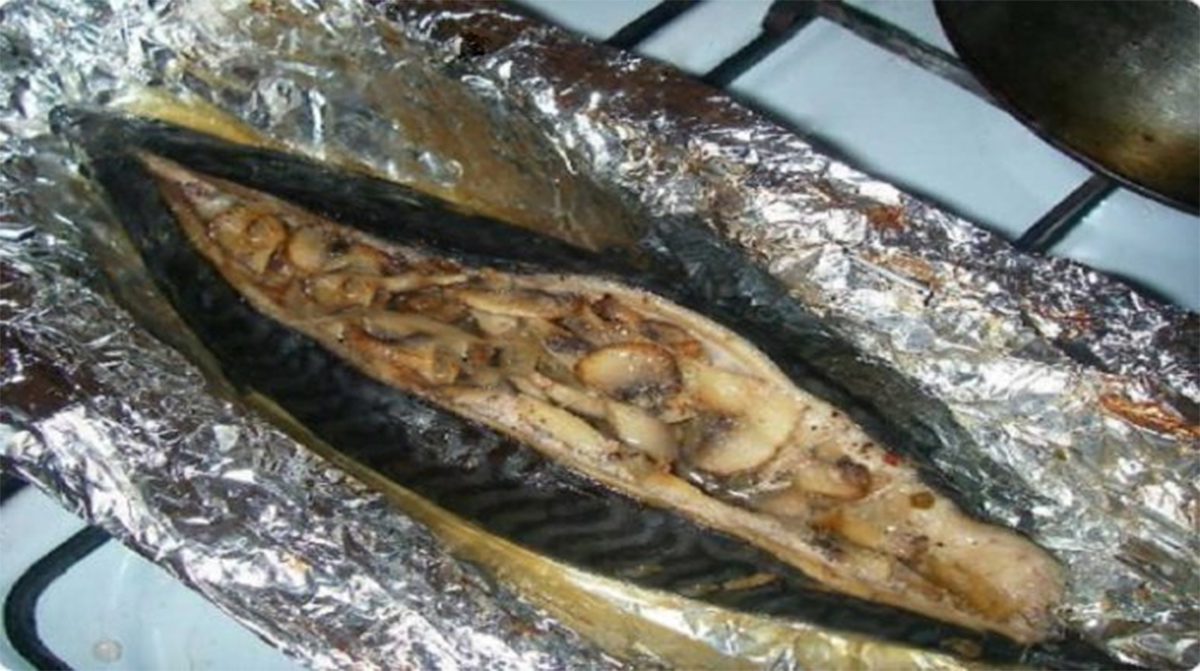 Фаршированная скумбрия. Шикарное блюдо на праздничный стол (подробный фото рецепт) Фаршированная скумбрия. Шикарное блюдо на праздничный стол (подробный фото рецепт)