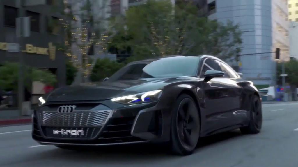 Автомобиль из фильма «Мстители: Финал» через 1,5 года станет серийным Audi e-tron GT Автомобиль из фильма «Мстители: Финал» через 1,5 года станет серийным Audi e-tron GT