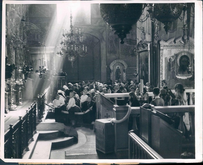 Церковь 14-го века - не все святыни были разрушены, 1955 год. Церковь 14-го века - не все святыни были разрушены, 1955 год.