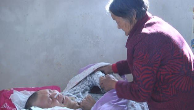 Китаец очнулся после 12 лет комы Китаец очнулся после 12 лет комы