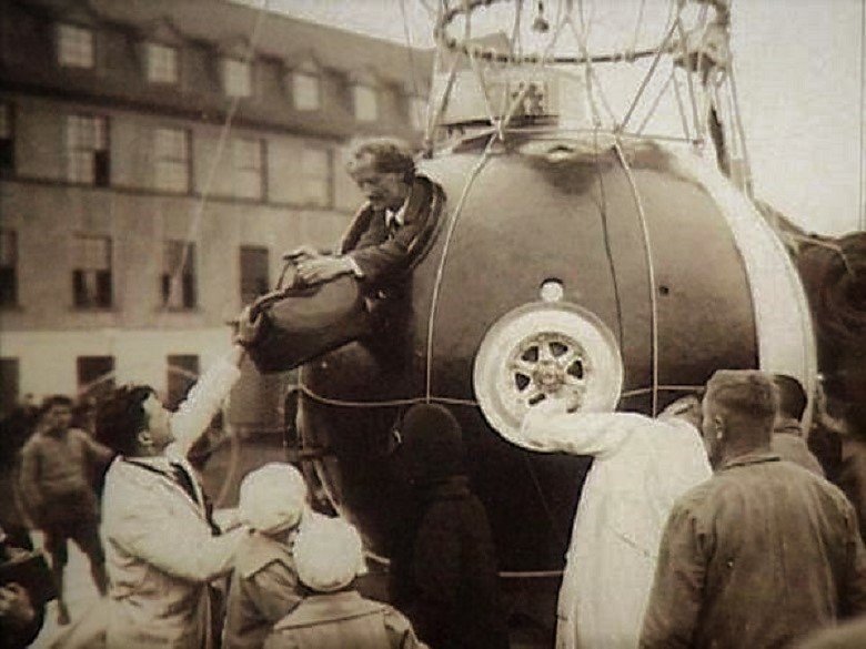 Голубая бездна. Как человечество покорило Марианскую впадину Голубая бездна. Как человечество покорило Марианскую впадину Огюст Пикар, батискаф, марианская впадина, проект «Нектон»