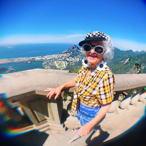@baddiewinkle / Instagram.com