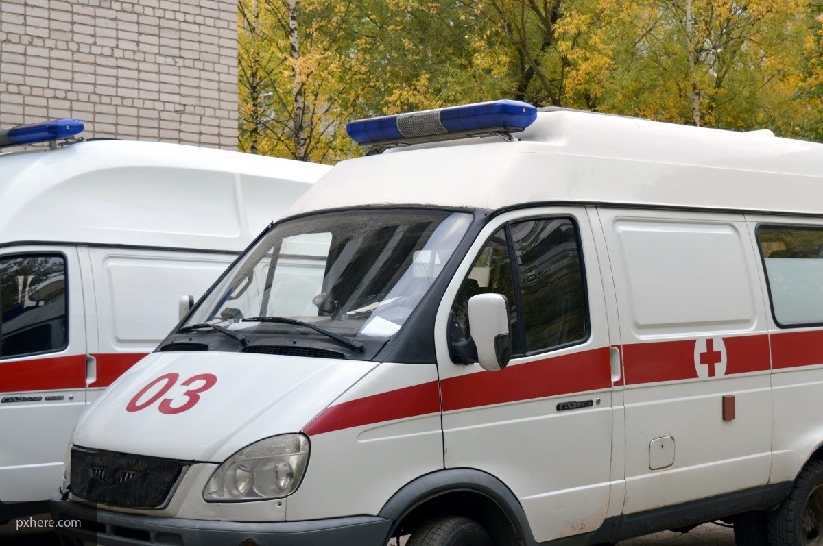 Жуткое ДТП под Краснодаром: грузовик смял встречную легковушку, двое погибли