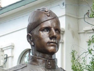 Народный памятник народному герою Народный памятник народному герою