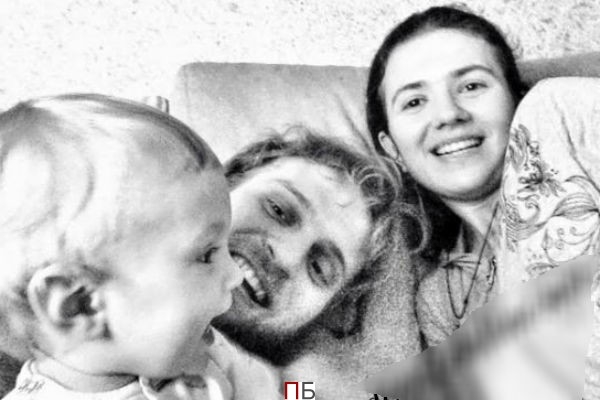 Бывший священник развлекается на «Доме-2», пока его жена и дети голодают Бывший священник развлекается на «Доме-2», пока его жена и дети голодают