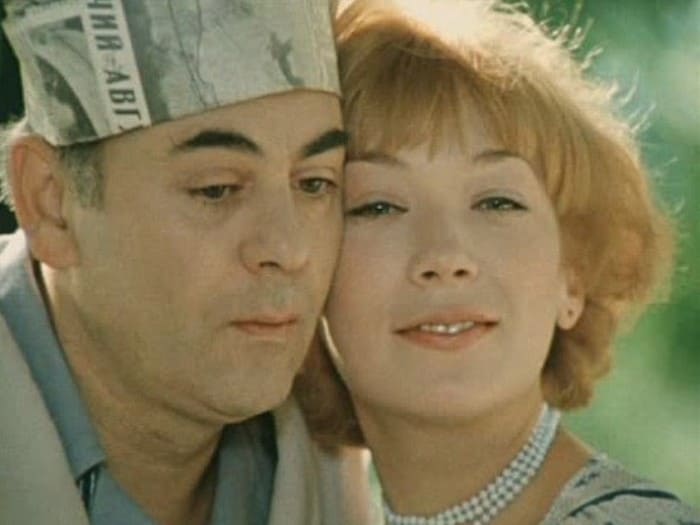Кадр из фильма *Покровские ворота*, 1982 | Фото: kino-teatr.ru Кадр из фильма *Покровские ворота*, 1982 | Фото: kino-teatr.ru