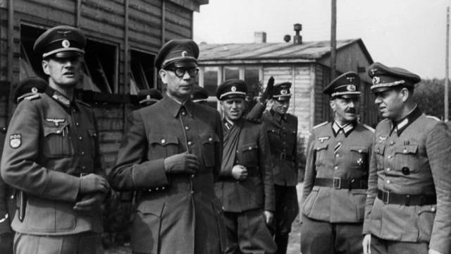 Власов головного мозга: как оправдывают и воспитывают предателей Власов головного мозга: как оправдывают и воспитывают предателей