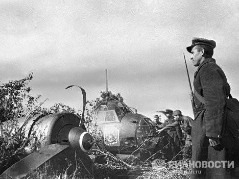 Миллионы сдавшихся солдат: ложь о первых днях войны (21 фото) Миллионы сдавшихся солдат: ложь о первых днях войны (21 фото)