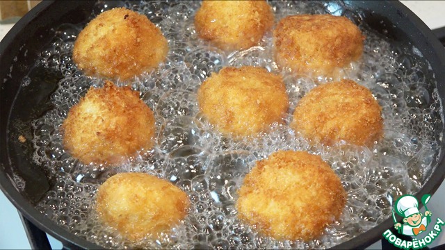 Удивительные картофельные шарики с ветчиной и сыром