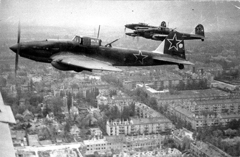 Мультатули Петр: В тот день когда взяли Берлин и фотографии Берлина 1945 Мультатули Петр: В тот день когда взяли Берлин и фотографии Берлина 1945
