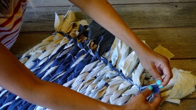 Картон и небольшие полоски из ткани помогут сделать стильным ваш интерьер Картон и небольшие полоски из ткани помогут сделать стильным ваш интерьер