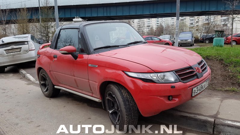 Компактный внедорожник Suzuki переделанный под Range Rover Компактный внедорожник Suzuki переделанный под Range Rover evoque, range rover, suzuki, самоделка