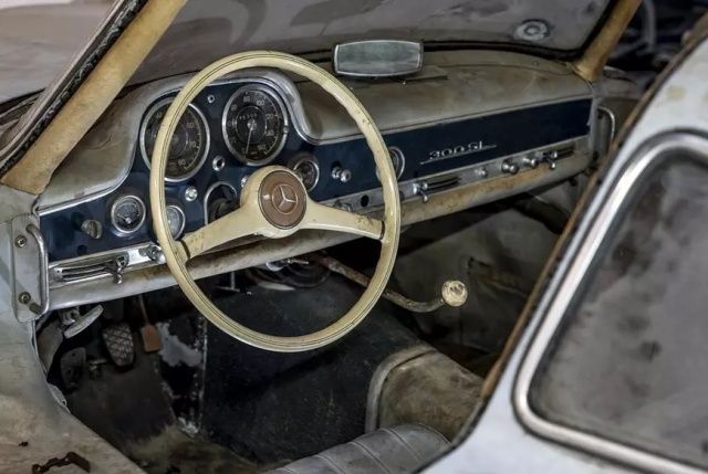 С виду эксклюзивный Mercedes-Benz 300SL пока никак не тянет на 2 миллиона долларов С виду эксклюзивный Mercedes-Benz 300SL пока никак не тянет на 2 миллиона долларов