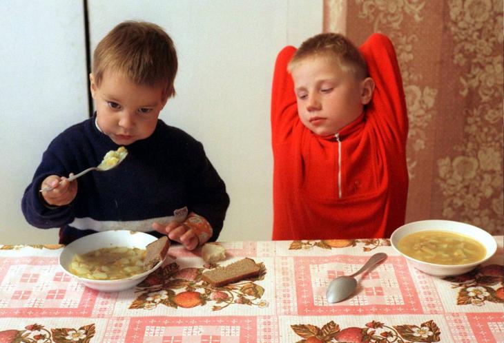 Как выглядела Россия в первые 10 лет после развала СССР Как выглядела Россия в первые 10 лет после развала СССР