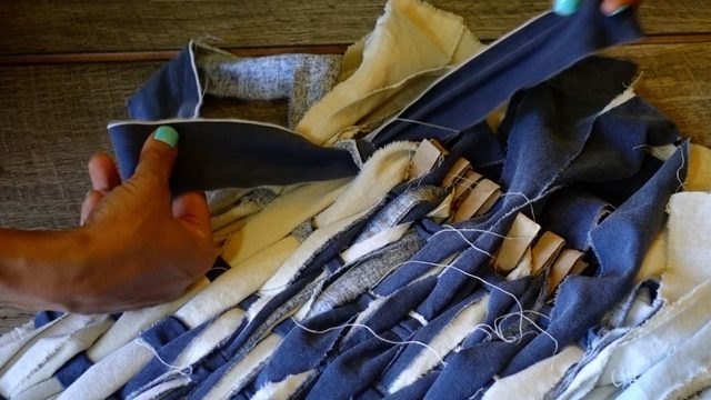 Картон и небольшие полоски из ткани помогут сделать стильным ваш интерьер Картон и небольшие полоски из ткани помогут сделать стильным ваш интерьер