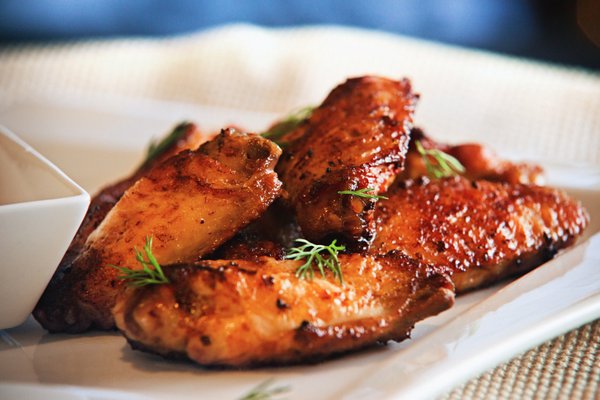 Куриные крылышки: 6 рецептов на любой вкус