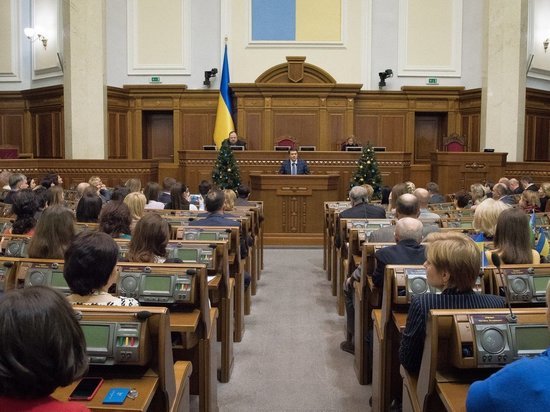 Рада провалила ключевой законопроект Зеленского: децентрализацию отложат из-за подмены бумаг Рада провалила ключевой законопроект Зеленского: децентрализацию отложат из-за подмены бумаг