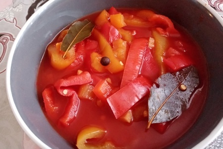 Фото к рецепту: Лечо из перца и томатной пасты