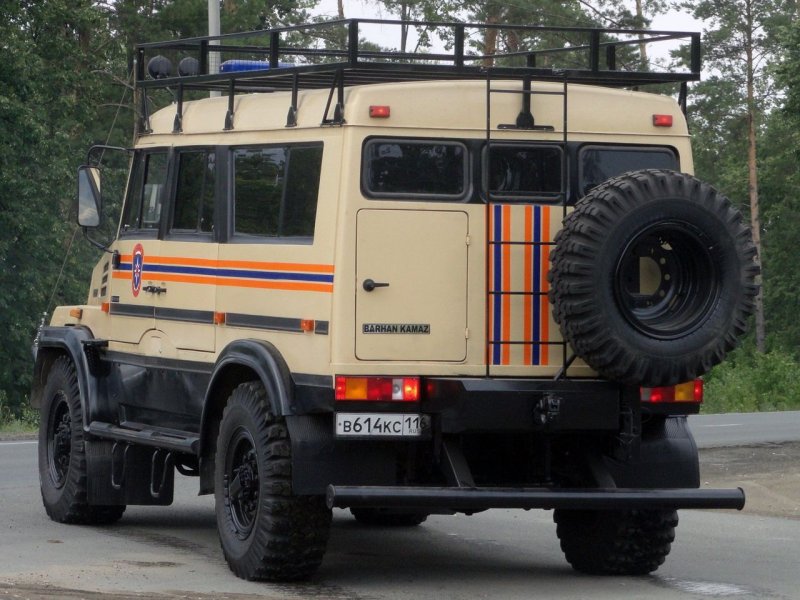 КамАЗ "Бархан": Огромный внедорожник без будущего КамАЗ "Бархан": Огромный внедорожник без будущего авто, автомобили, вездеход, внедорожник, камаз, концепт, прототип, разработки