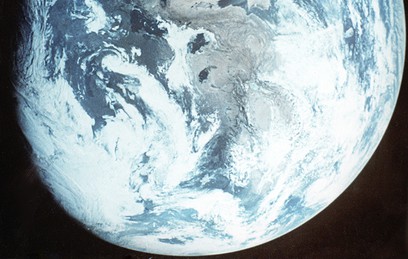 Российские космонавты сделали панорамные снимки Земли из открытого космоса