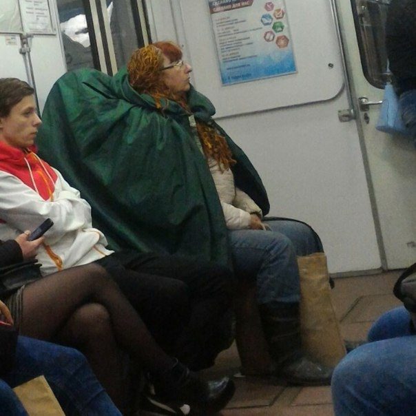 Метромода (приколисты, весельчаки, косплейщики, ну и разные другие...) этакие "специи", разбавляющие бульон обыденности Метромода (приколисты, весельчаки, косплейщики, ну и разные другие...) этакие "специи", разбавляющие бульон обыденности